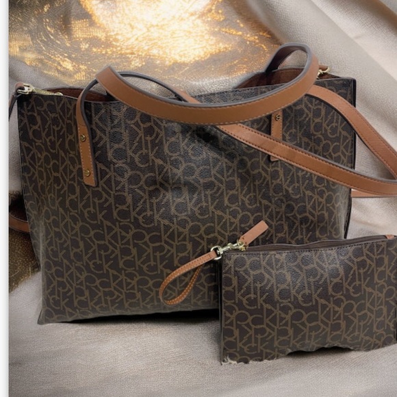 Calvin Klein Handbags - Calvin Klein Tote